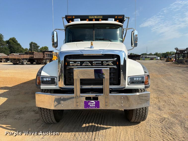 2026 Mack Granite Dump Truck - photo 2