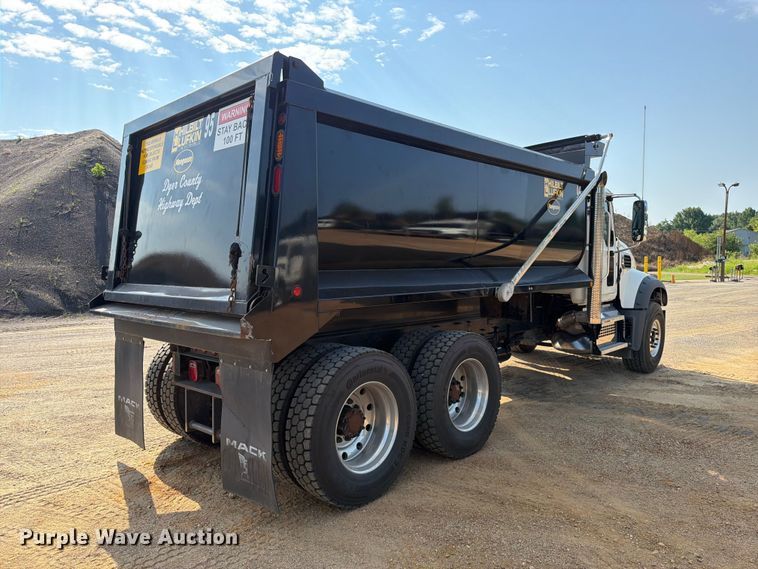 2026 Mack Granite Dump Truck - photo 5