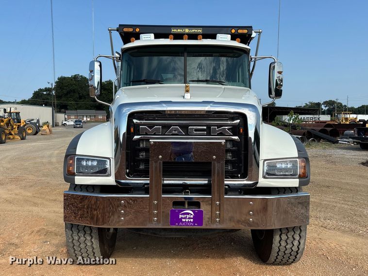 2026 Mack Granite Dump Truck - photo 2