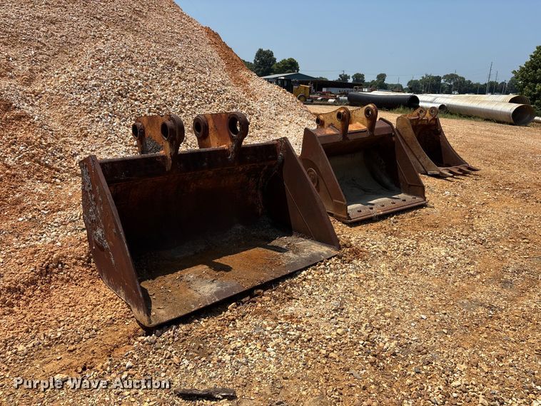 (3) Excavator Buckets - photo 2