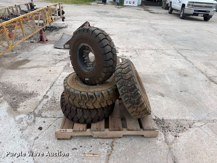 (6) Tires And Wheels - photo 4