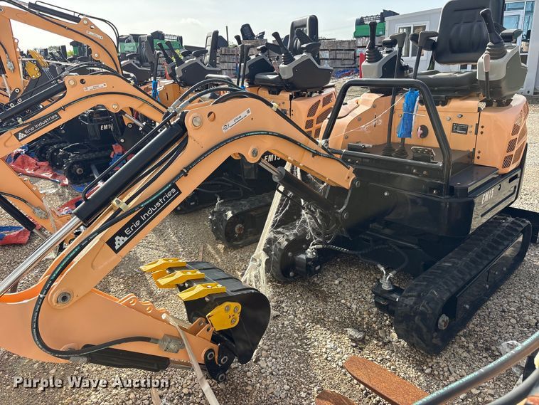 2024 Erie EM15 Mini Excavator - photo 2