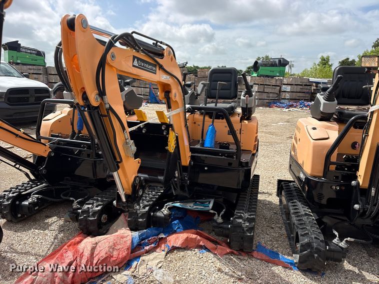 2024 Erie EM15 Mini Excavator - photo 2