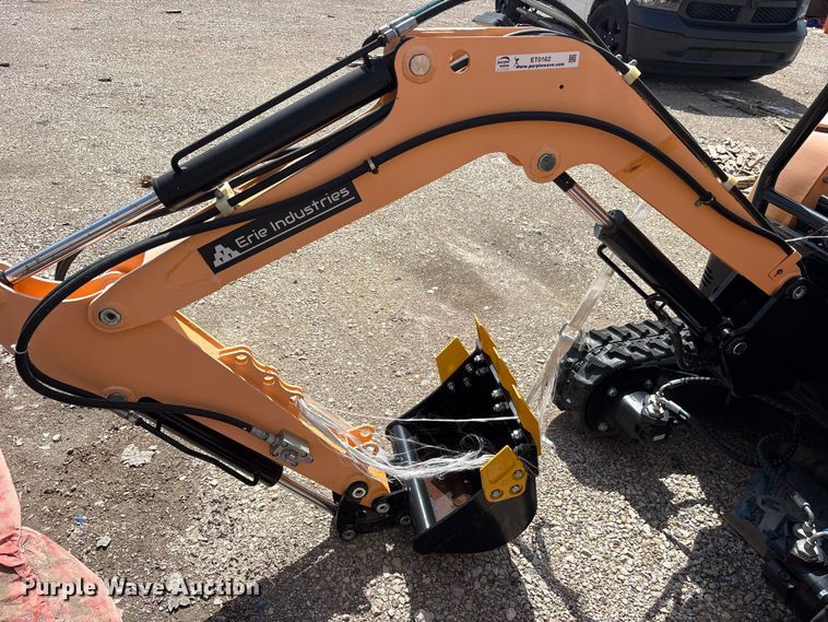 2024 Erie EM15 Mini Excavator - photo 3