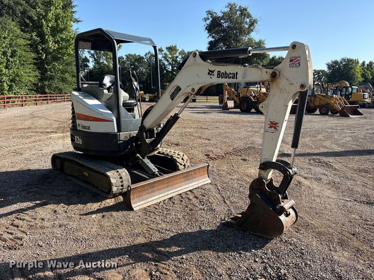 2016 Bobcat E26 Mini Excavator - photo 3