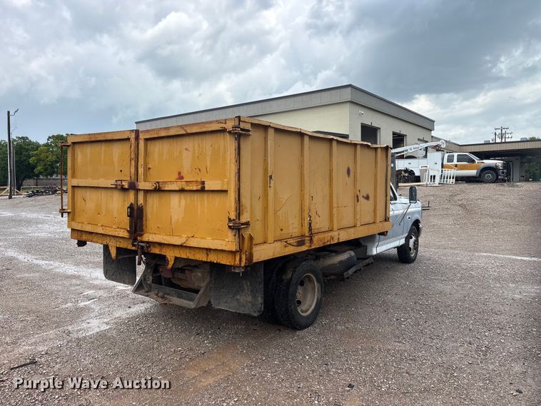 1992 Ford F350 Dump Truck - photo 5