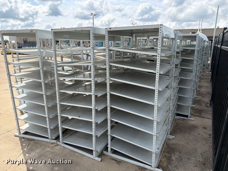 (10) Storage Shelves - photo 5