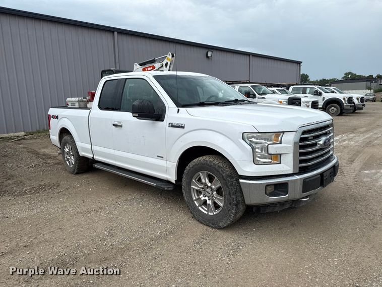 2015 Ford F150 XLT Ext. Cab Pickup Truck - photo 3