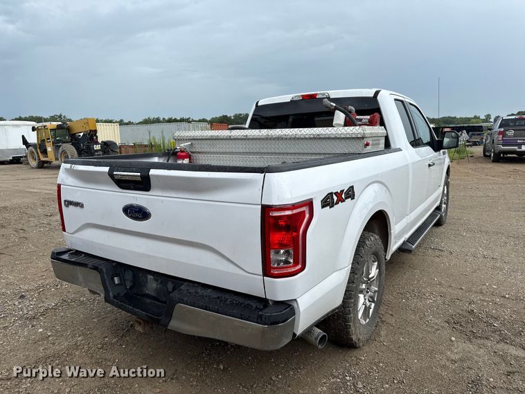 2015 Ford F150 XLT Ext. Cab Pickup Truck - photo 5