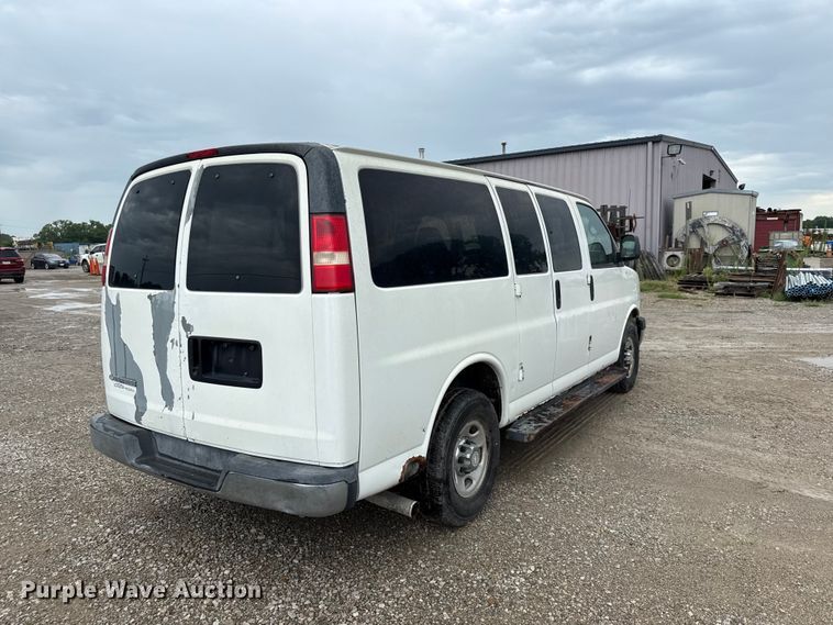 2007 Chevrolet Express 3500 Van - photo 5