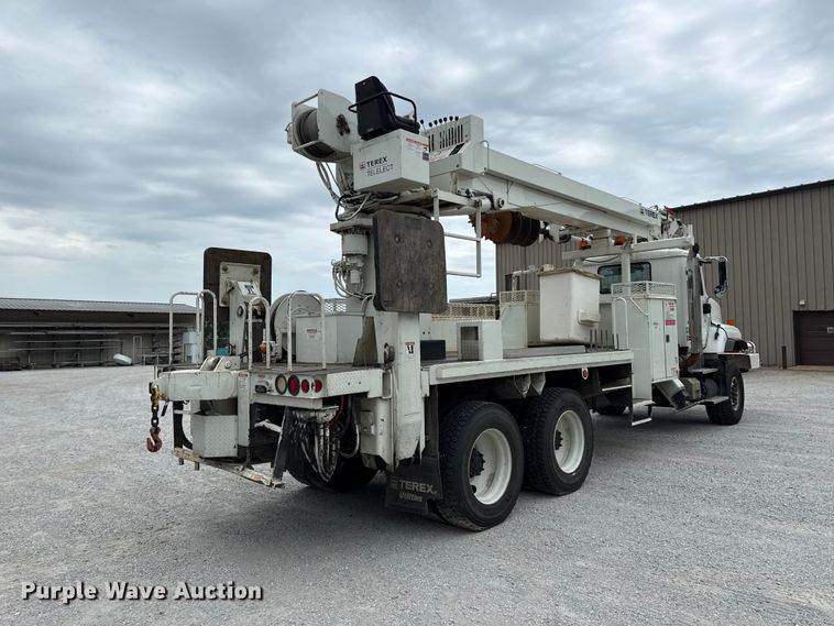 2009 International PayStar 5600i Digger Derrick Truck - photo 5