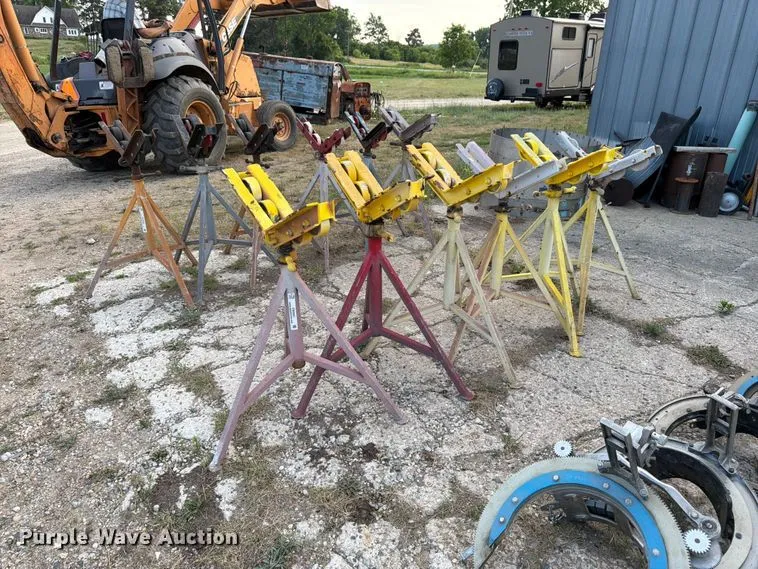 (6) Adjustable Pipe Stands