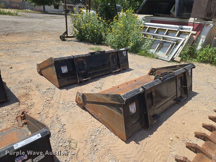 (2) Land Pridec Skid Steer Buckets - photo 5