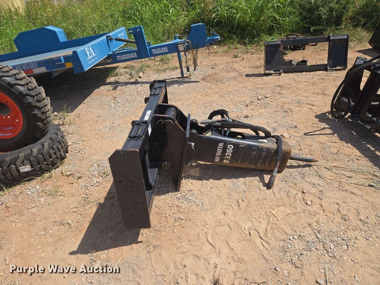 Kubota BR360 Skid Steer Breaker - photo 4