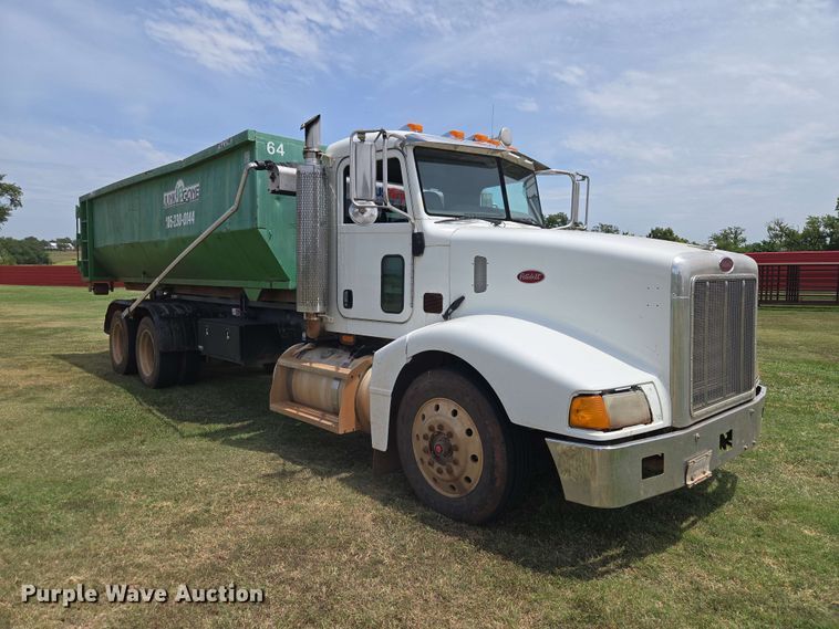 2006 Peterbilt 385 Hook Lift Truck - photo 3