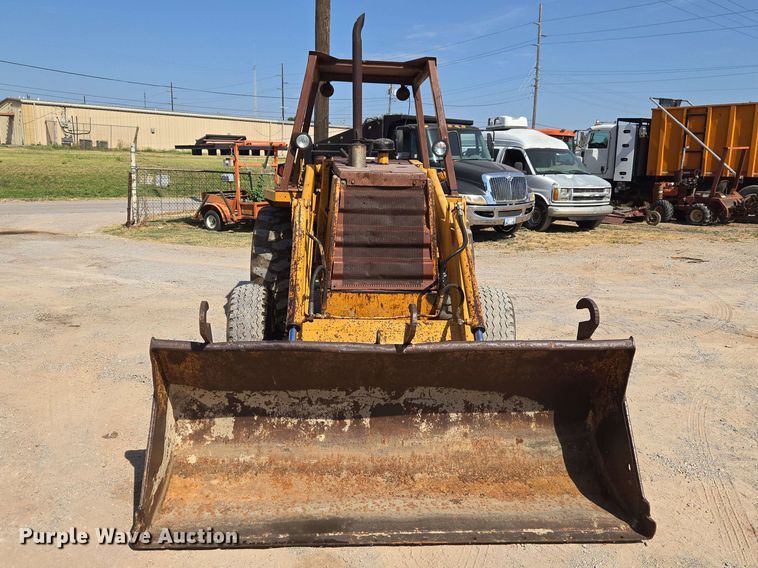 1987 Case 480E Landscape Tractor - photo 2