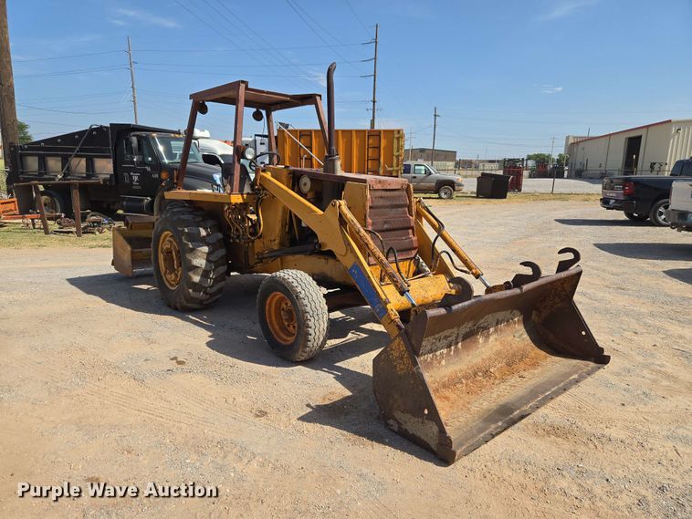 1987 Case 480E Landscape Tractor - photo 3