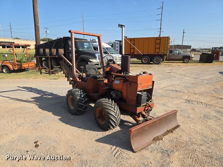 1980 Ditch Witch 2300 Trencher - photo 3