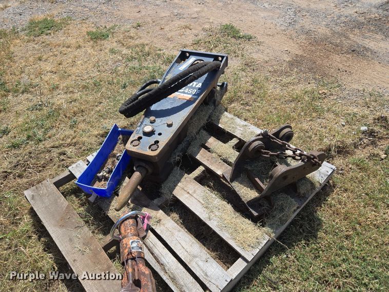 Kubota KXB450F Breaker - photo 5