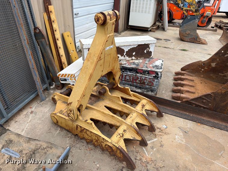 Excavator Hydraulic Thumb - photo 2