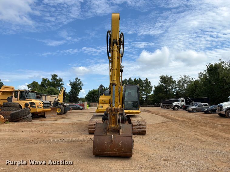 2019 Komatsu PC210LC-11 Excavator - photo 2