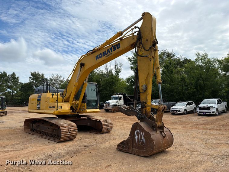 2019 Komatsu PC210LC-11 Excavator - photo 3