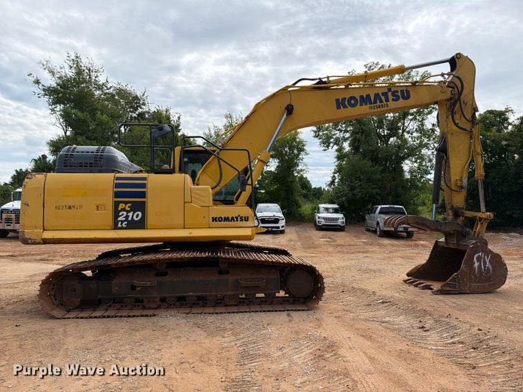 2019 Komatsu PC210LC-11 Excavator - photo 4