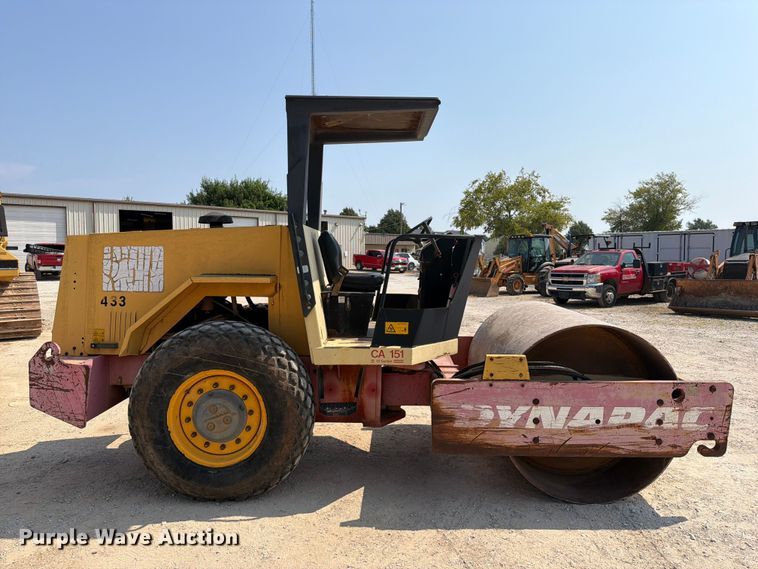 1995 Dynapac CA151 Single Drum Roller - photo 4