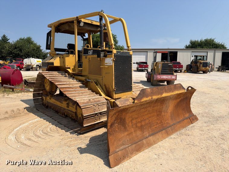 2001 Caterpillar D5M Dozer - photo 3
