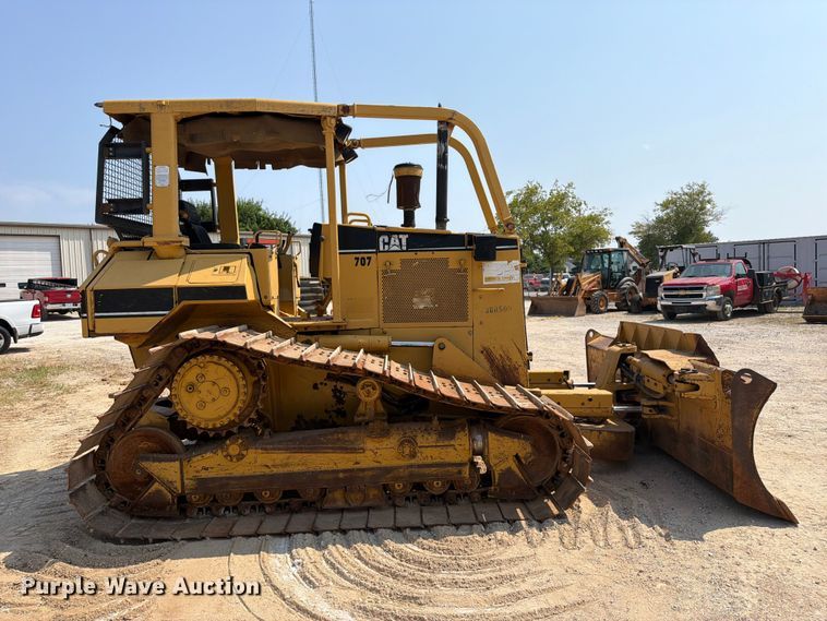 2001 Caterpillar D5M Dozer - photo 4