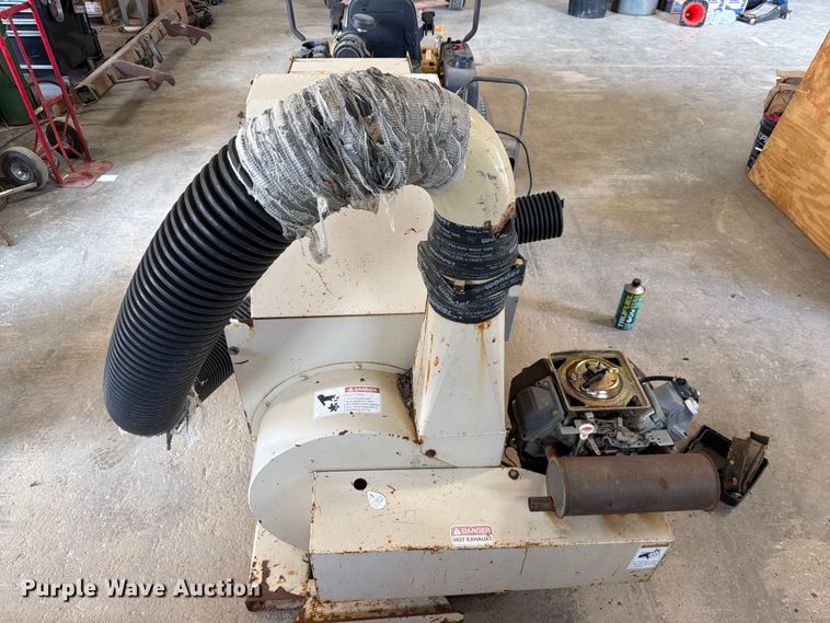 Finn B40 Straw Blower - photo 2