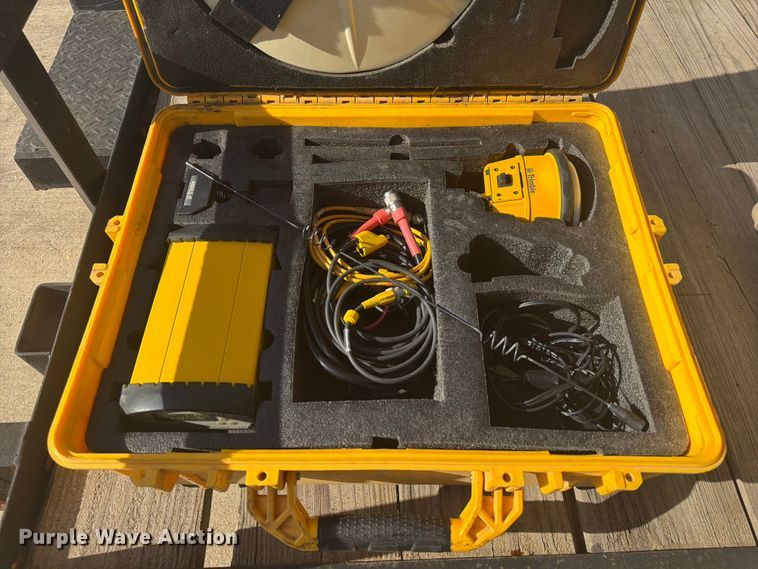 Trimble Survey Equipment - photo 2