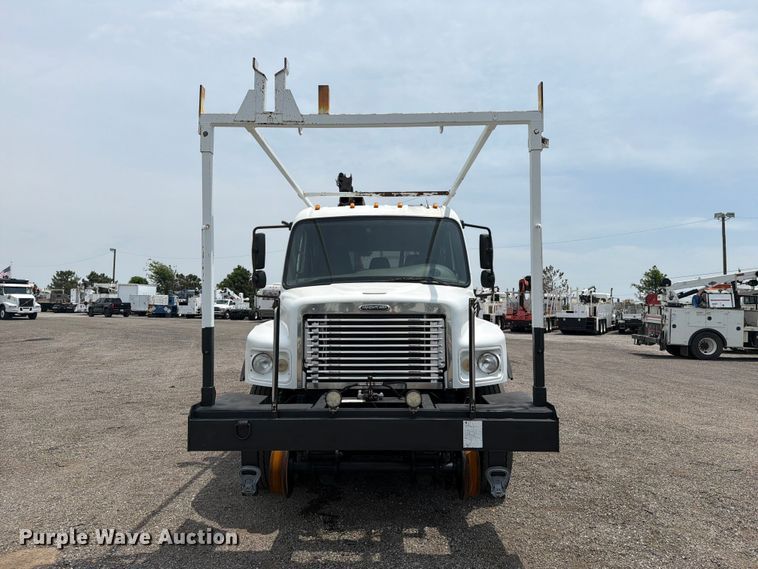 2007 Freightliner Business Class M2 Crew Cab Crane Truck - photo 2