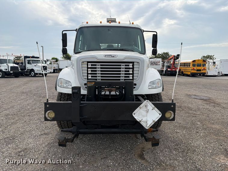 2012 Freightliner Business Class M2 Crew Cab Crane Truck - photo 2