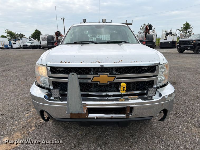 2013 Chevrolet Silverado 3500HD Ext. Cab Utility Bed Pickup Truck - photo 2