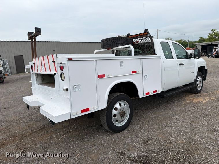 2013 Chevrolet Silverado 3500HD Ext. Cab Utility Bed Pickup Truck - photo 5