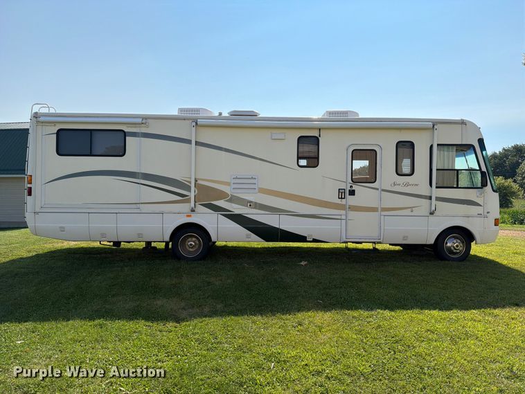 2002 Ford National RV Sea Breeze RV - photo 4