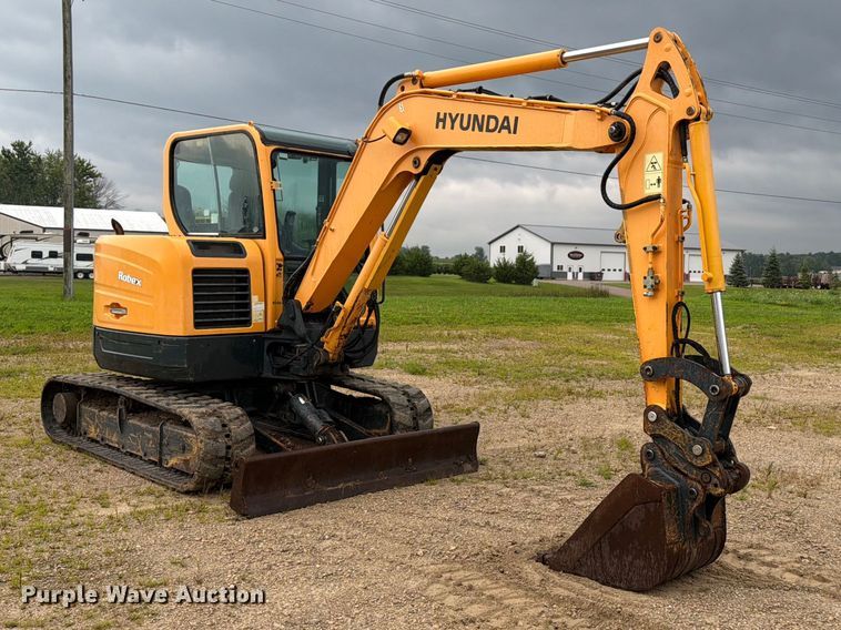 2015 Hyundai Robex 60CR-9A Mini Excavator - photo 3