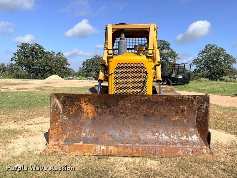 1977 Caterpillar D6D Dozer - photo 2
