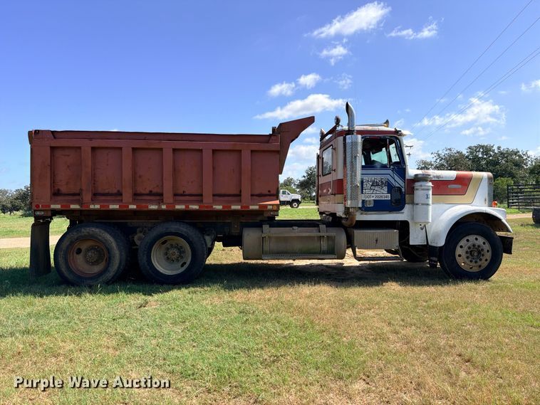 1985 Freightliner FLC12054T Dump Truck - photo 4