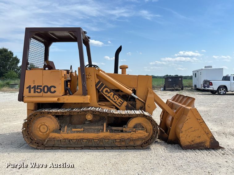 1981 Case 1150C Track Loader - photo 4