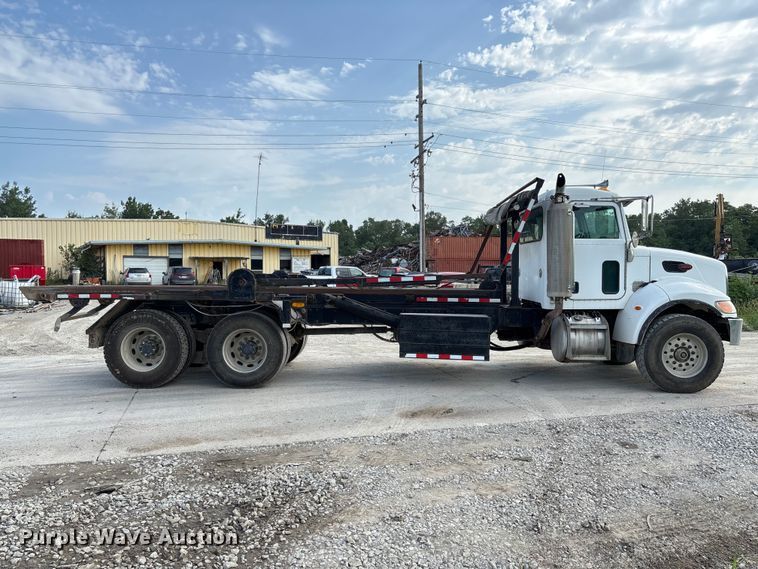 2006 Peterbilt 335 Rollback Truck - photo 4
