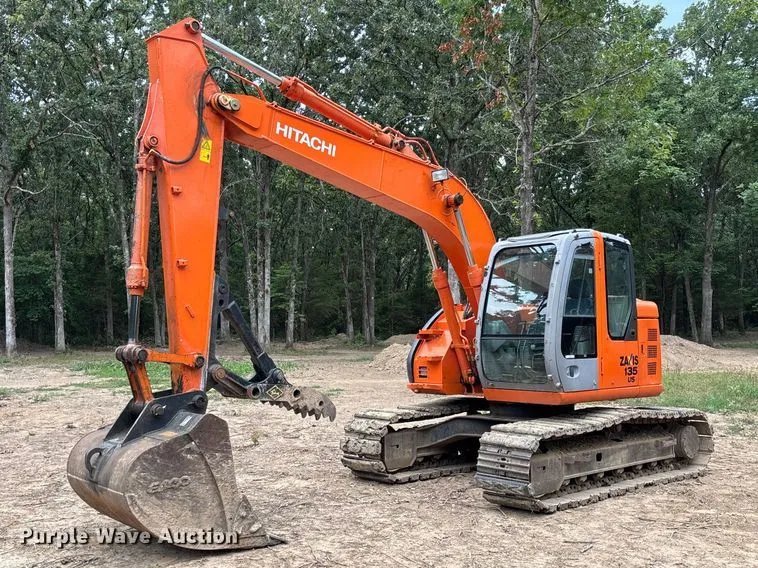 2006 Hitachi Zaxis 135US Excavator