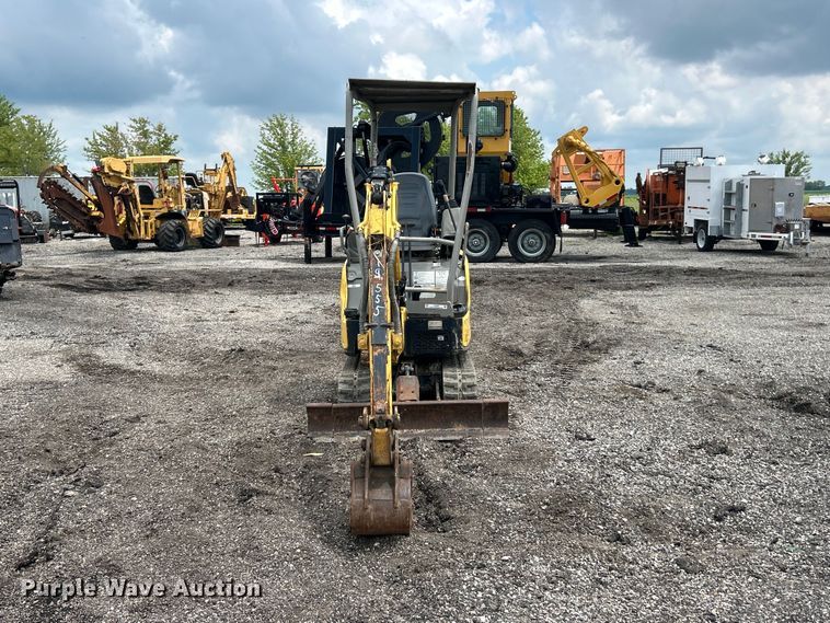 2012 Yanmar Vio17 Universal Mini Excavator - photo 2