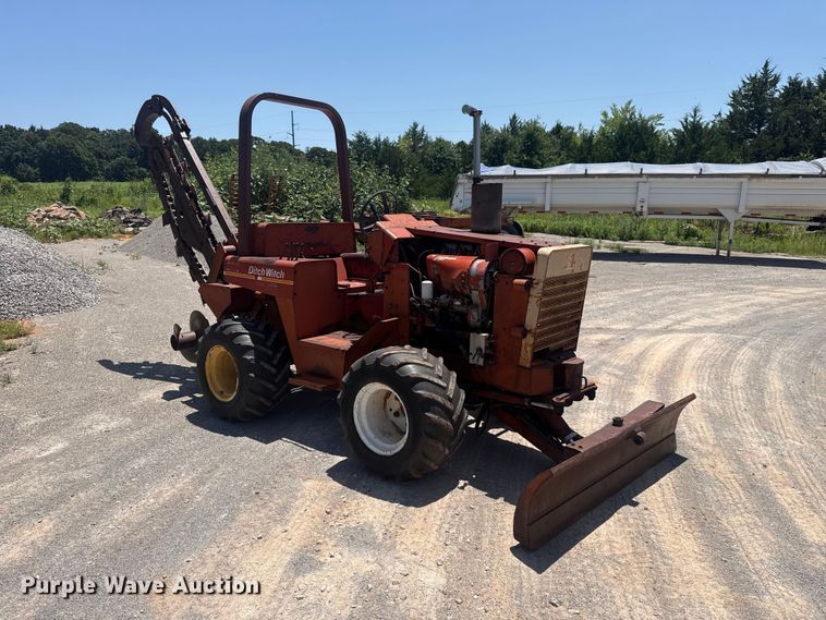 Ditch Witch 5010DD Trencher - photo 3