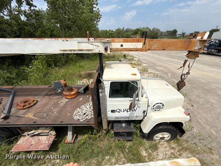 1996 Ford LT9000 Crane Truck - photo 4