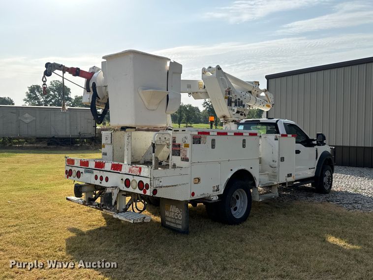 2022 Ford F550 Super Duty Bucket Truck - photo 5