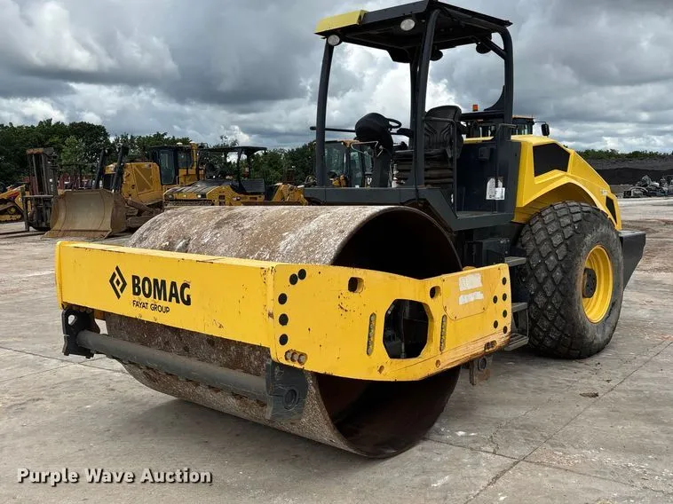 2017 Bomag BW 213 DH-5 Single Drum Vibratory Roller