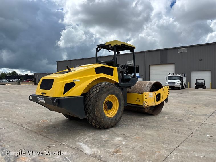 2017 Bomag BW 213 DH-5 Single Drum Vibratory Roller - photo 5