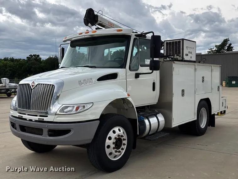 2016 International 4300 Utility / Service Truck